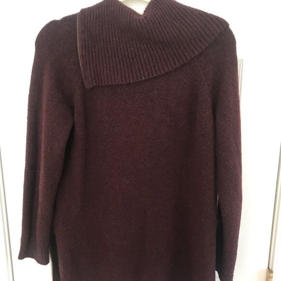 Adrienne Vittadini szL burgundy long sweater - Picture 5 of 5